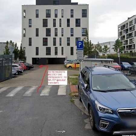 Appartamento Apartman V Bratislave Bratislava Esterno foto