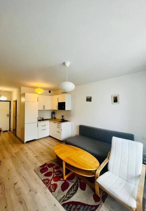 Appartamento Apartman V Bratislave Bratislava Esterno foto